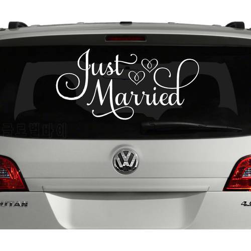 Just Married Quotes Vinyl Sticker for Living Room Car Decor Wallpapers Window Murals Vinyl Wall Stickers for Bedroom S-355