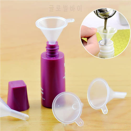 10pcs Transparent Portable Travel Plastic PP Mini Funnels for Cosmetic Liquids Travel Tools Perfume Oil Filling Empty Container