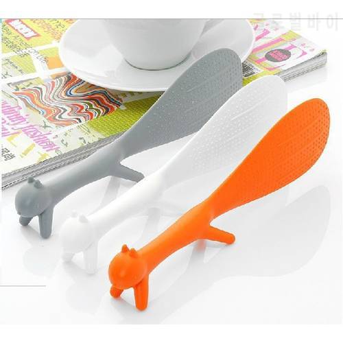 New arrival 1 PC Random Color Cute Lovely Kitchen Supplie Squirrel Shaped Ladle Non Stick Rice Paddle Meal Spoon