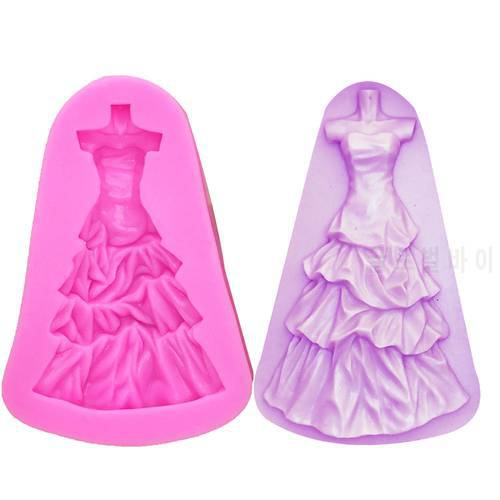 M0690 Beautiful wedding dress silicone mold fondant skirt cake decoration tools baking mold