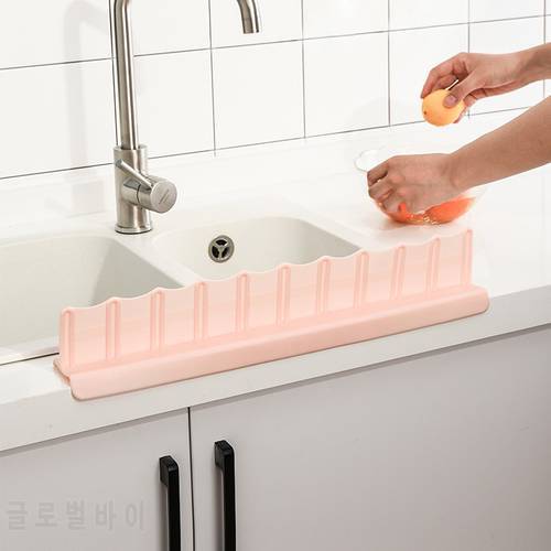 Kitchen Sink Splash-proof Water Baffle Plate for Washing Vegetables with Suction Cup Type Household Sink Water Retaining Plat