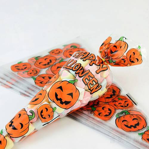 100Pcs Halloween Cone Bag Pumpkin Bat Spider Triangle-shape Candy Bags Halloween Gift Favors Package Treat Or Trick Candy Pocket