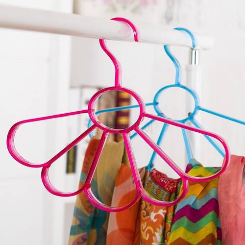 2022 Real Direct Selling Dazzle Colour Northern Wind Rings Scarves Multi-role Tie Rack Multiple Color Hangers