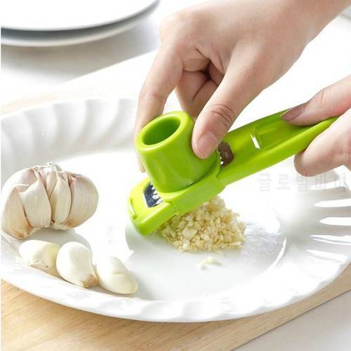 1PC Creative Garlic Presser Ginger Cutter Candy Color Grinding Tool Multi-function Magic Garlic Presses Cooking Gadgets Tool