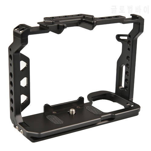 Camera Cage Frame Case Border Aluminum Alloy Black Camera Accessory for A7M4 /A7 IV Baseplate with Acra-Type