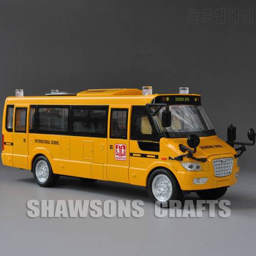 1:32 Diecast Metal Vehicle Model Toys Yellow School Bus Pull Back with Sound & Light