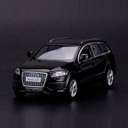 Christmas Gifts For Children Simulation Exquisite Diecasts & Toy Vehicles Q7 V12 Luxury SUV T1 Bus RMZ city 1:36 Alloy Car Model