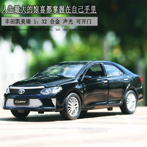 New 1:32 Toy Car Toyota Camry Metal Alloy Diecast Car Model Miniature Scale Model Sound and Light Model Car Toys For Children