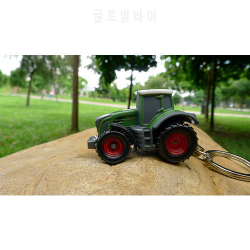 Personalized keyring Germany Fendt Fendt 939 tractor model the French brand UH bag pendant