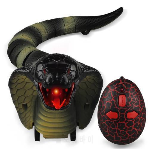 Realistic whole person horror simulation snake crawling cobra fake infrared remote control electronic pet Halloween spoof toy