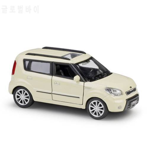1/36 KIA Soul SUV Alloy Die Cast Car Model Toy With Pull Back For Children Gifts Toys Collection