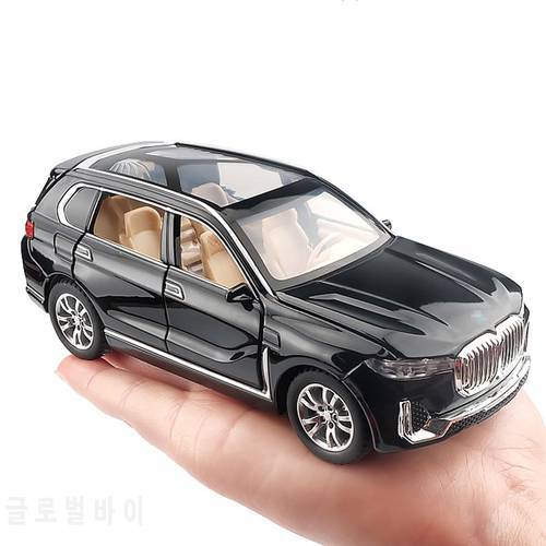 1//32 X7 Alloy Car Model Toy Diecast Pull Back SUV Metal Auto Model For Boy Off-Road Vehicles Decoration Children Christmas Gift