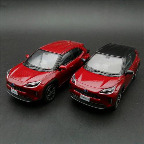 Diecast Alloy Original 1/30 Yaris Cross Alloy Car Model Adult Classic Collection Static Display Boy Toys