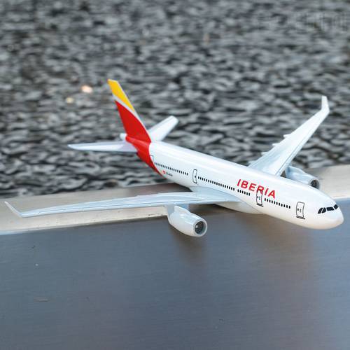 1:400 Scale Metal Aircraft Replica Spain Iberia Airlines A330 Model 15cm Aviation Collectible Diecast Miniature Ornament Toys