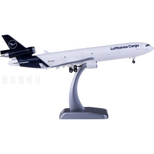 Plastic 1:200 Scale Assembly Plane Model for McDonnell Douglas MD-11 MD-11F Lufthansa Airlines Aircraft Toy Collection Souvenir