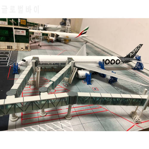 1:200 Airport Passenger Boarding Bridge Single/Dual Channel for Airbus A380 B747 model Wide Narrow body aircraft plane toy