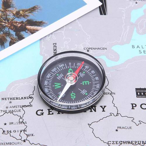 1 Pair of 40mm Dia Plastic Mini Digital Pocket Button Compass for Hiking Camping Outdoor Supplies Pointing Guide 2019 Hot