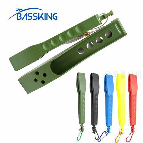 BASSKING Portable Fishing Grip 5 Colors Lightweight Quality Plastic Fishing Lip Controller Plastic Fishing Tackle Tool Pesca