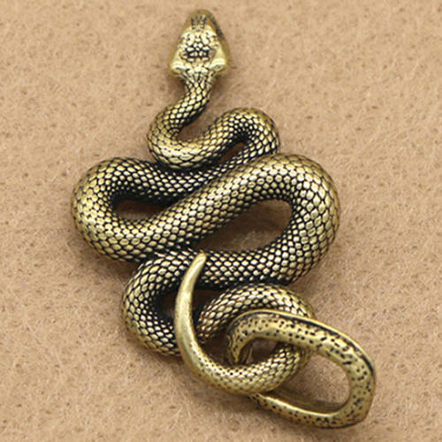 Fashion Brass Metal Snake Shape Keychain ShapeCobra Animal Key Multitool Hand Bag Pendant Handmade Key Ring Tool