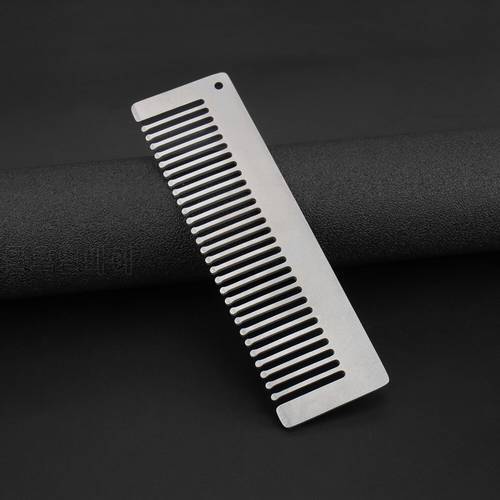 Portable Titanium Alloy Comb Outdoor Small Tool Outdoor Use Comb Key Chain Pendant