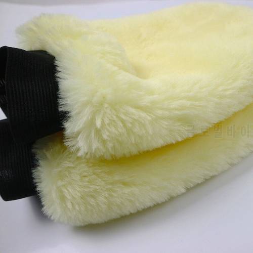 1pcs Real Sheepskin Mitt Car Soft Polishing Glove Lambswool Washing Cleaning Polish Wash Thick Cleaning Car Wax Detailing Brush