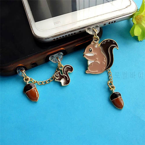 Squirrel Phone Dust Plug Charm Kawaii Cute Charge Port Plug For iPhone Accesorios Type C Stopper Aux Anti Dust Protection Cap