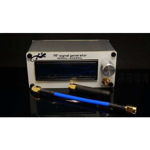 High quality 140MHZ-4400MHZ RF signal generator, signal source ,Built-in lithium battery with case