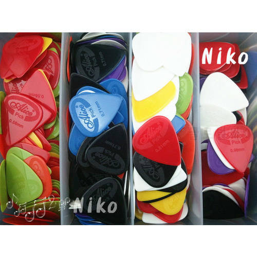 Lots of 100pcs Alice Projecting Nylon Acoustic Electric Guitar Picks Plectrums(Assorted Thickness&Colors) FreeShipping