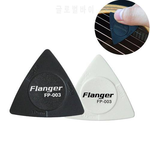 1pcs Guitar Picks Triangle Black White Guitar Picks Anti-slip Style ABS Material Picks Guitar Accessories FP-003