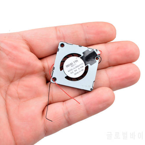 New DC5V 0.15A KL3004 30mm fan 30x30x4mm 3cm ultra thin 4mm thick micro side blowing small fan blower for projector micro device