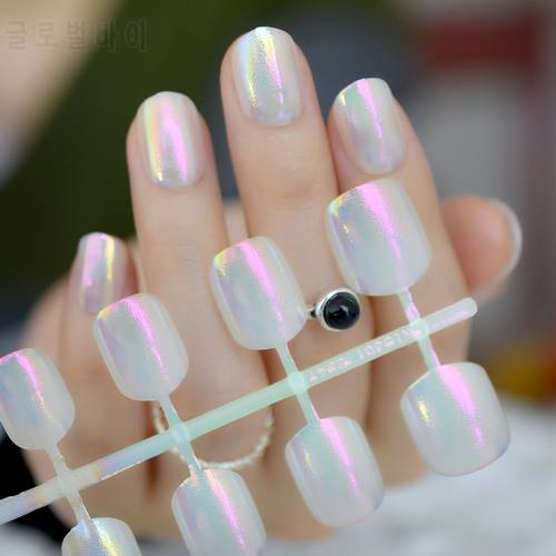 Special Skill Pink Yellow Chameleon Fake Nails Round Short Press On Nails for Small Fingers to be your own Artist easily