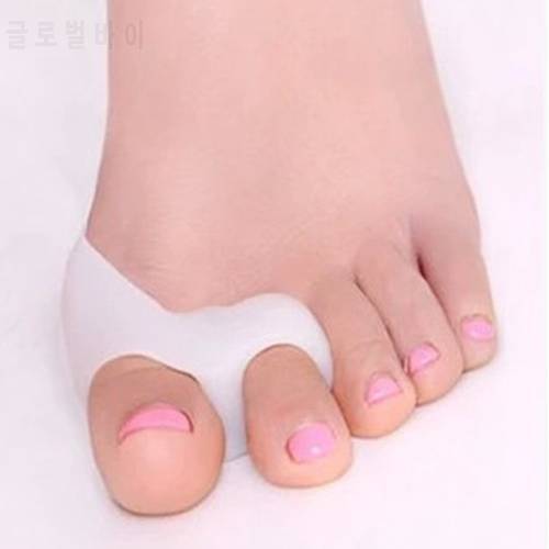 1 Pair Silicone Gel Foot Fingers Two Hole Toe Separator Thumb Valgus Protector BAdjuster Hallux Valgus Guard Feet care