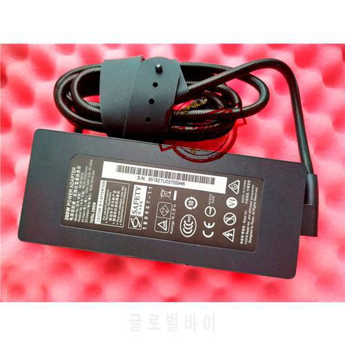 Genuine RC30-0238 Ac power supply Adapter for Razer 19.5V 10.26A RC30-02380100 BLADE 15 RZ09-02385 Laptop Adapter