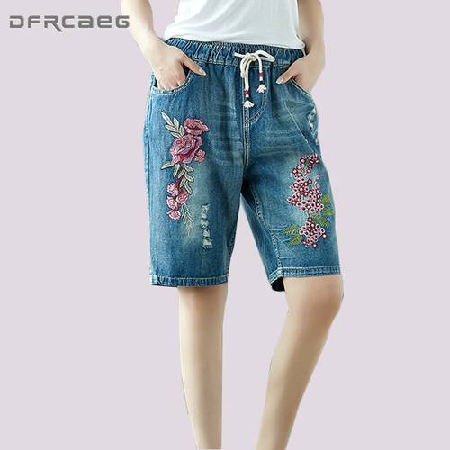 Blue Flower Embroidery Capris Jeans Women 2019 Summer Casual Elastic Waist Knee Length Denim Pants Loose Plus Size Short Jeans