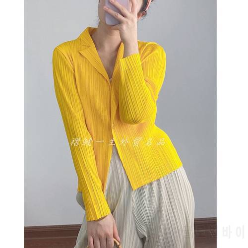 Women&39s short suits for spring 2021 Miyak fold basic Pleated Fashion solid color one button long sleeve cardigan short coat tide
