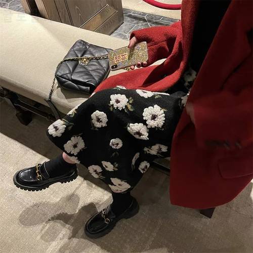 Vintage Black Floral Jacquard Cotton Long Skirt Women Winter Thick Warm Wool Midi Skirt Korean Fashion Harajuku Wild Streetwear