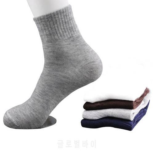 5 Pairs All Seasons Men&39s Business Casual Cotton Socks Spring Summer Autumn Winter Solid Colors Crew Socks Male Breathable Socks