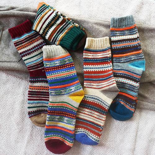 Winter New Men&39s Thick Warmth Harajuku Retro High Quality sStriped Fashion Wool Casual Socks 5 Pair