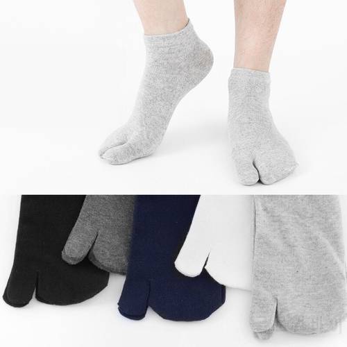 Japanese Fun Two-toed Socks for Men and Women Cotton Finger Clogs Short Tube Spring and Autumn Flip Flops Socks Solid Color