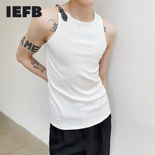 IEFB 2023 New Niche Design Personalized Metal Buckle Trend Knitting Tank Tops Summer Men&39s Crew Neck Sleeveless Tee Tops 9Y7739