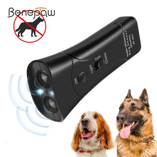 Benepaw Ultrasonic Dog Repeller Durable Effective Safe Deterrents Chaser Pet Trainer With LED Flashlight Dog Bark Control Device