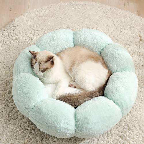 Flower Shaped Cat Bed Indoor Cozy Pet Beds Ultra Soft Plush Dog Basket Sunbed Warm Self-Warming House Sleeping Bag Cushion Mat