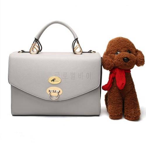 Luxury Pu Leather Pet Carrying Bag Travel Handbag Breathable Small Cat Dog Carrier Bag Portable Outdoor Pet Carrier Supplies