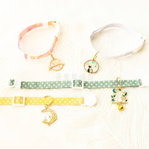 1PCS Nylon Adjustable Cat Collars Candy Color Moon Swing Kitten Cute Fashion With Bells Pendant Safety Buckle Pet Decoration